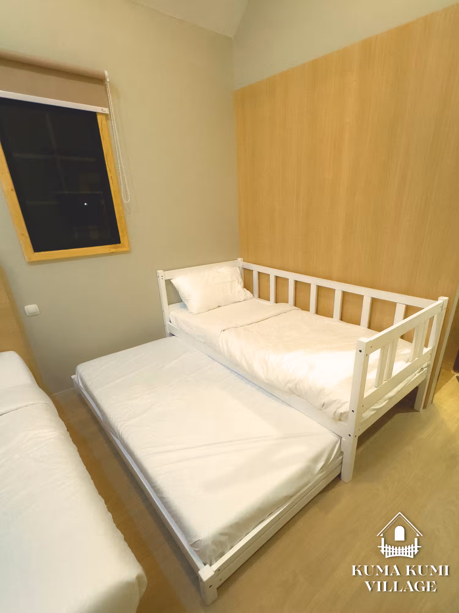 Terdapat 2 kasur single